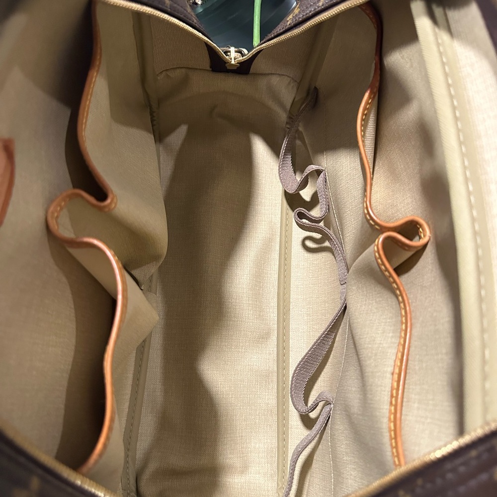 Louis Vuitton Deauville Handbag Monogram Canvas with 🔐 and bag tag. 🏷️ - Picture 11 of 13